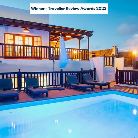 Villa Vista Reina - Luxury 6 Bedroom - Heated Pool- Views - Pool Table - Vista Lobos - Playa Blanca 외부 사진
