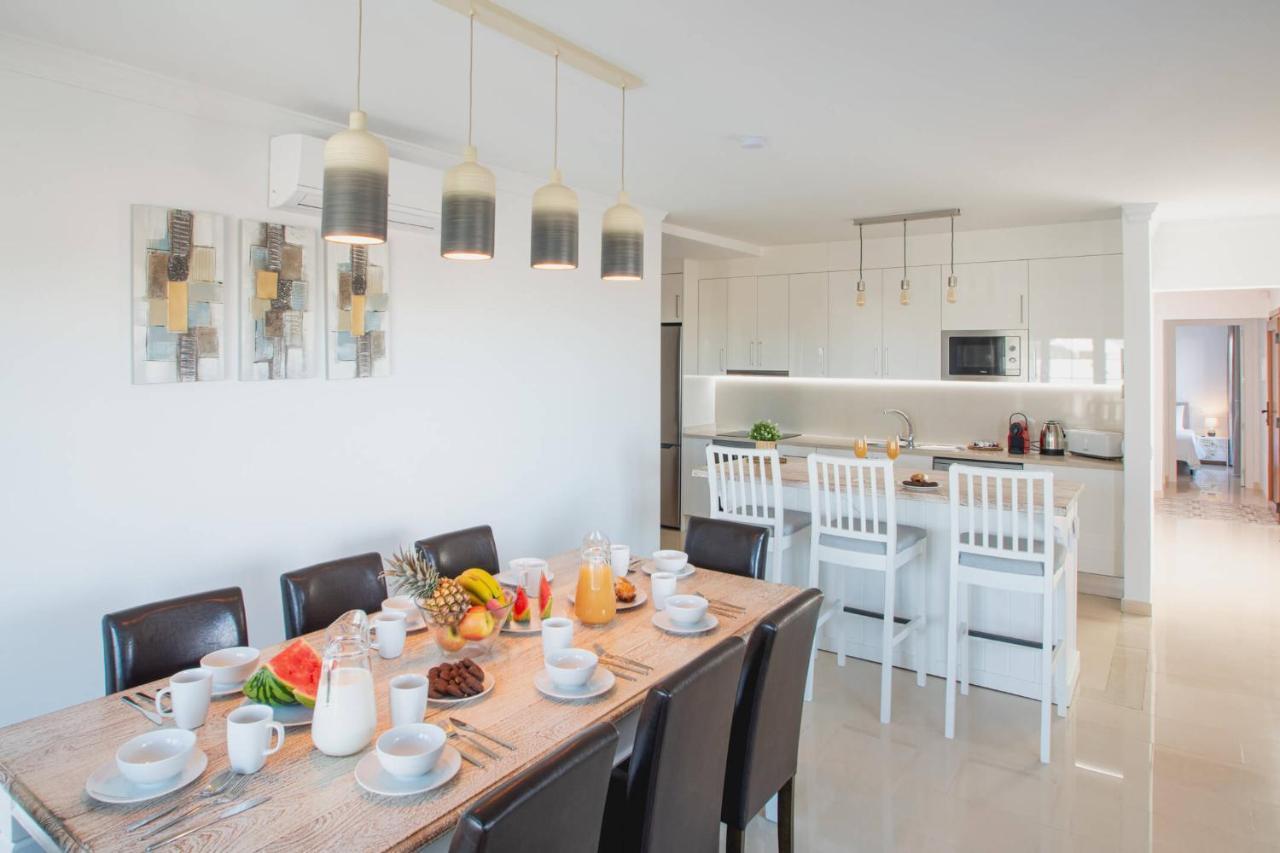 Villa Vista Reina - Luxury 6 Bedroom - Heated Pool- Views - Pool Table - Vista Lobos - Playa Blanca 외부 사진