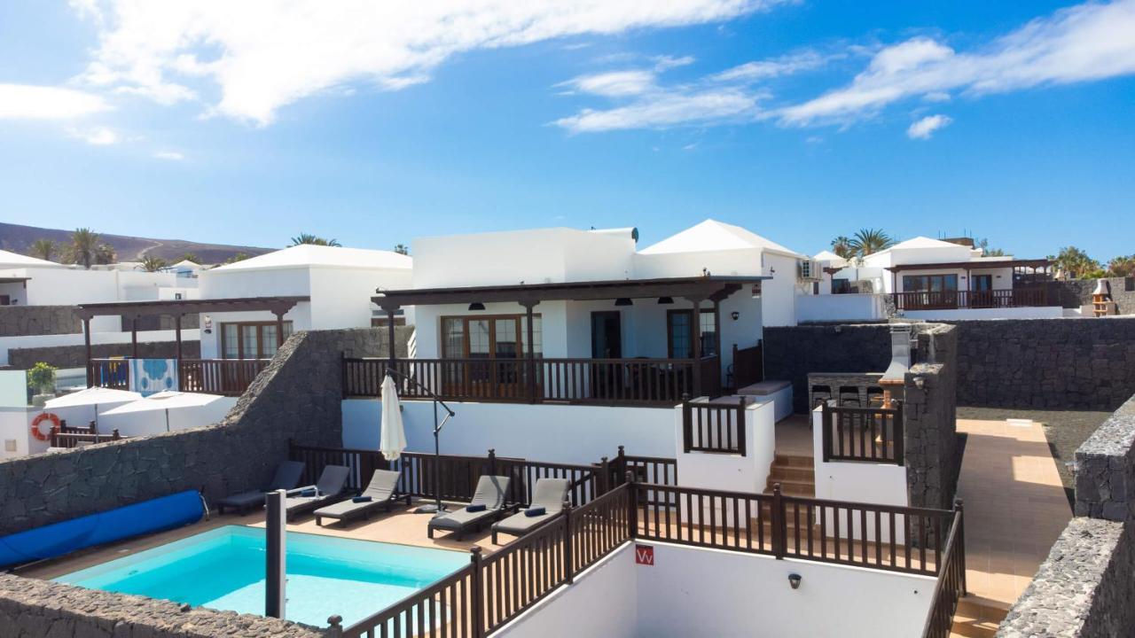 Villa Vista Reina - Luxury 6 Bedroom - Heated Pool- Views - Pool Table - Vista Lobos - Playa Blanca 외부 사진