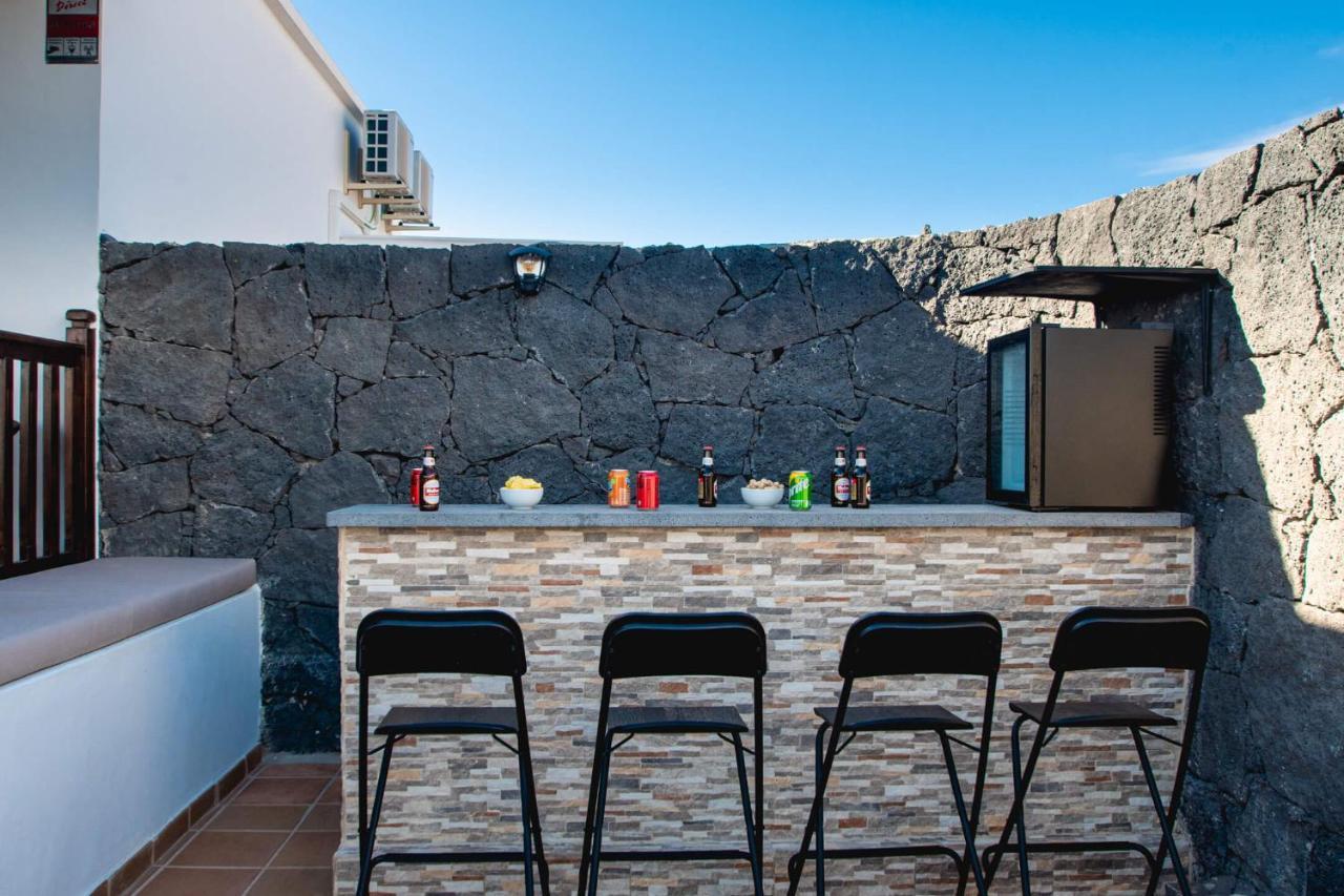 Villa Vista Reina - Luxury 6 Bedroom - Heated Pool- Views - Pool Table - Vista Lobos - Playa Blanca 외부 사진