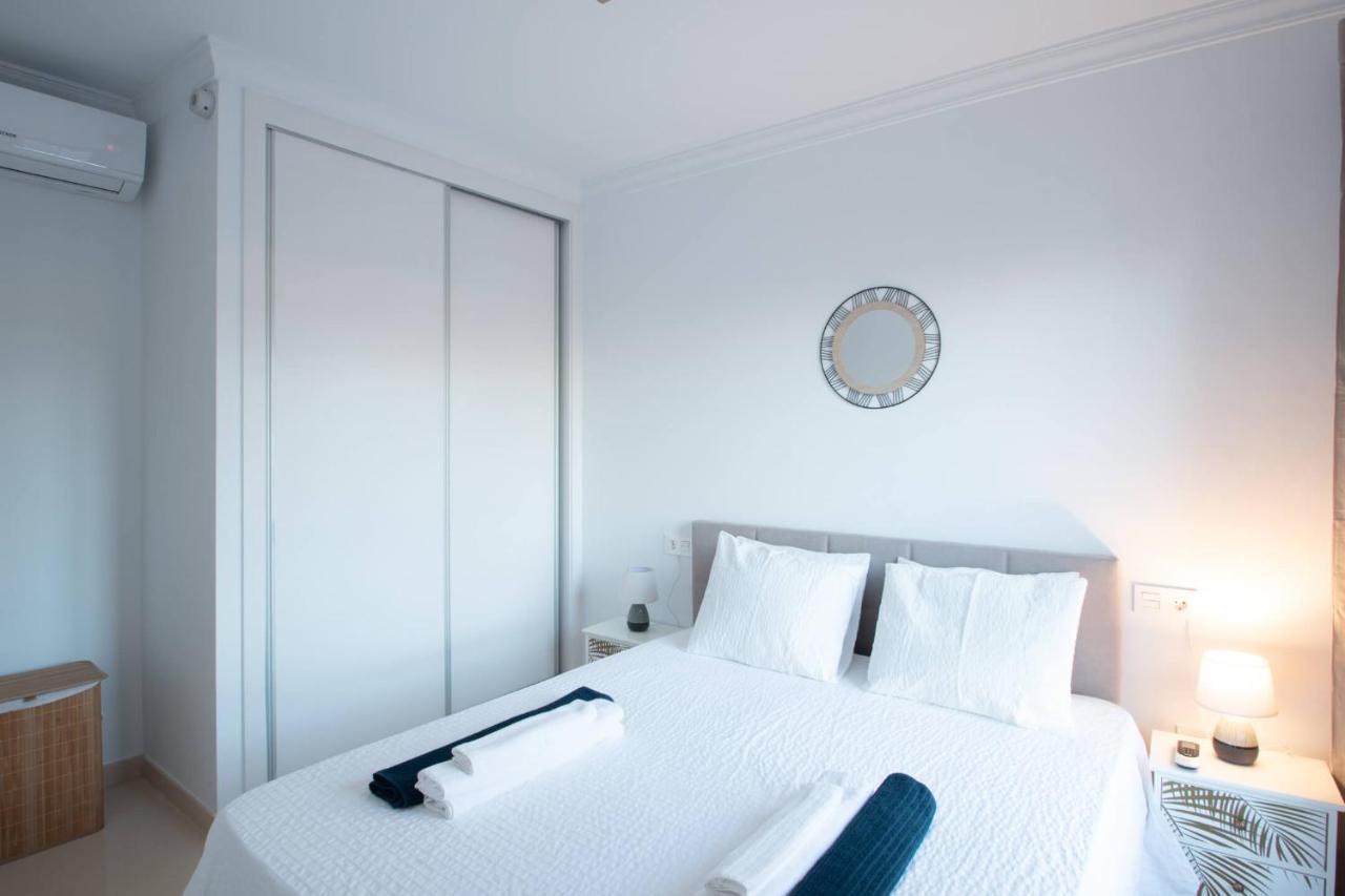 Villa Vista Reina - Luxury 6 Bedroom - Heated Pool- Views - Pool Table - Vista Lobos - Playa Blanca 외부 사진