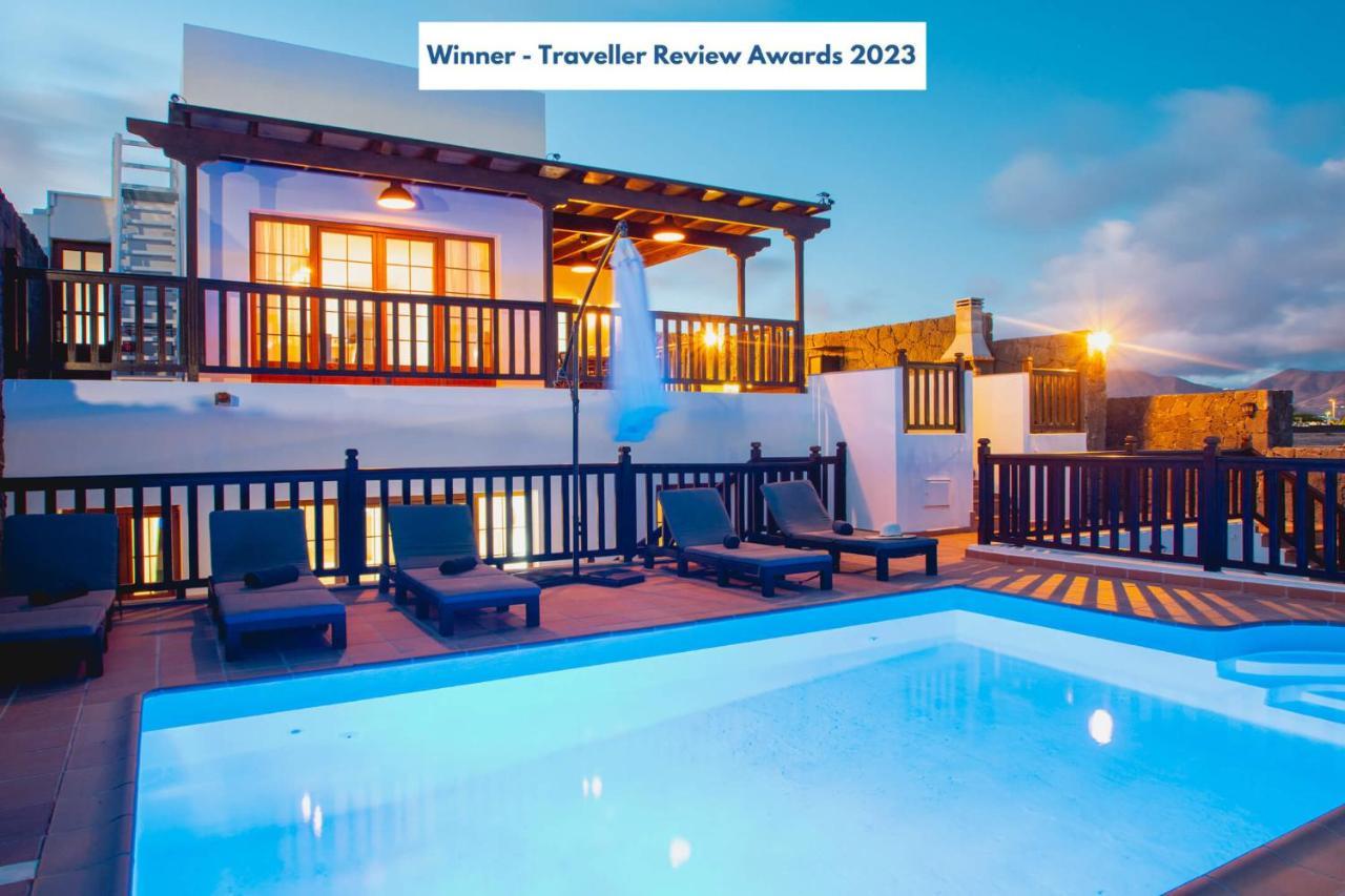 Villa Vista Reina - Luxury 6 Bedroom - Heated Pool- Views - Pool Table - Vista Lobos - Playa Blanca 외부 사진