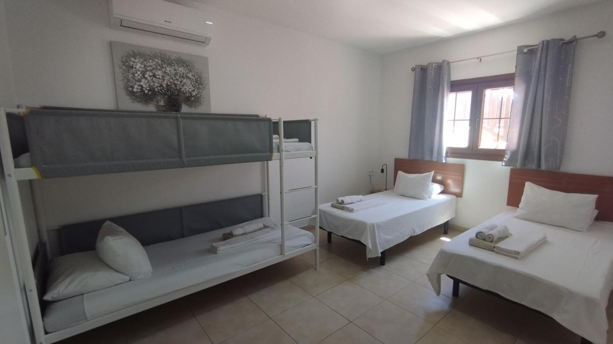 Villa Vista Reina - Luxury 6 Bedroom - Heated Pool- Views - Pool Table - Vista Lobos - Playa Blanca 외부 사진